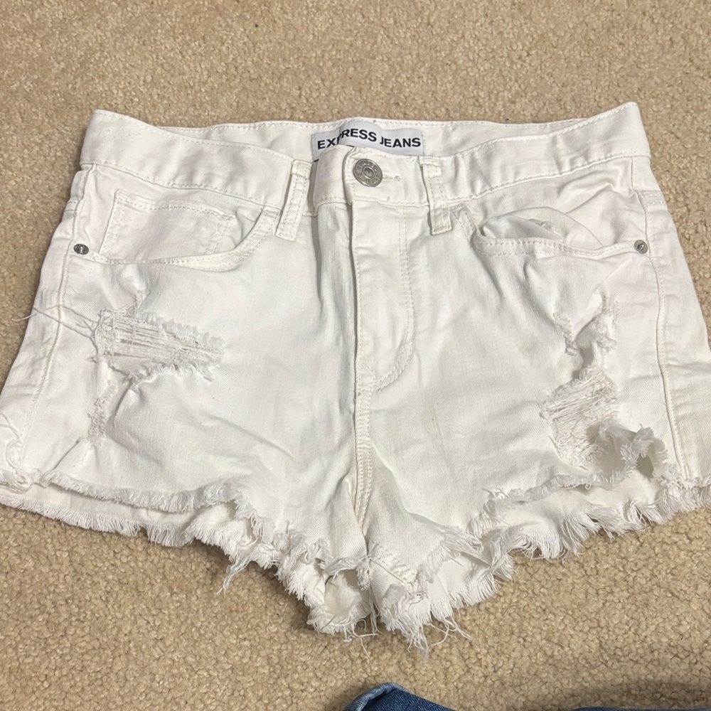 Express White Distressed Frayed-Hem Denim Shorts - Mid Rise